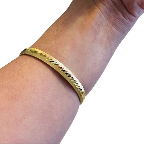 Vintage Monet Gold Etched Bangle Bracelet - Picture 2 of 11